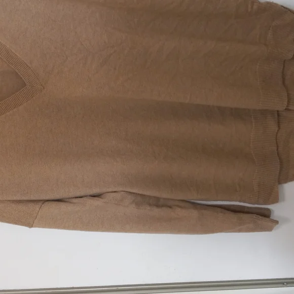 Gap Sweater - Picture 3 of 4